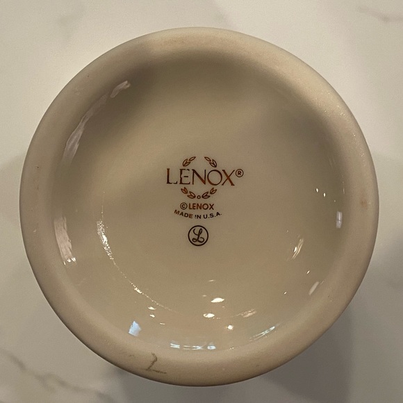 Lenox Georgian Vase - Picture 6 of 6